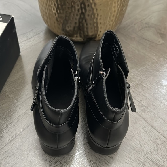 Naturalizer Ronan Ankle Boot - Picture 9 of 10